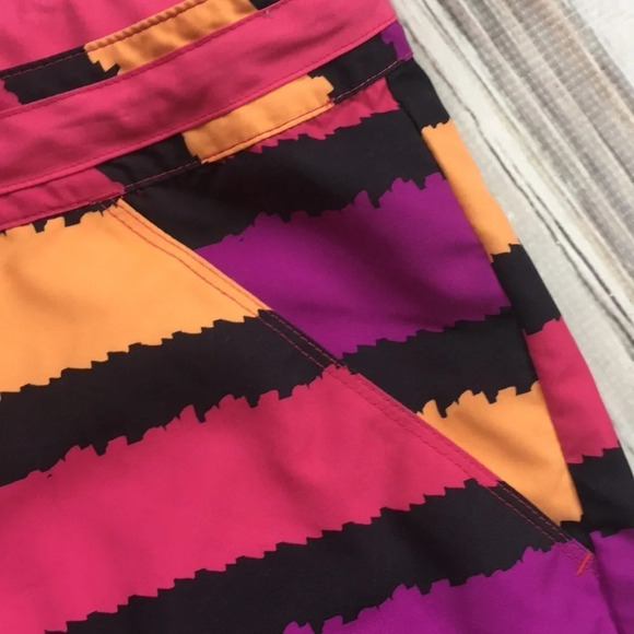 The North Face Swim Board Shorts Pink Stripes XL - Picture 7 of 8